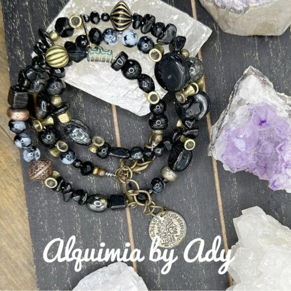 Statement goth brass onyx multi charm layered wrap bracelet - Picture 2 of 3